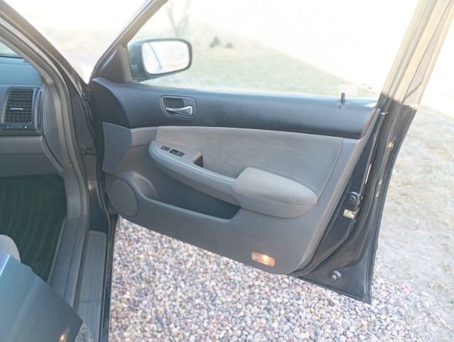 2004 ACCORD EX (32).jpg